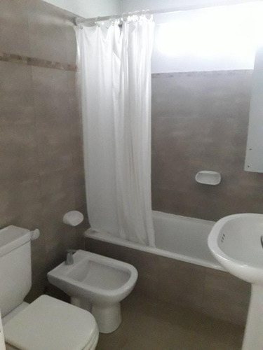 Imagen 8 de 14 de Departamento En Venta En Moron Sur