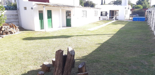 Casa 3 Ambientes Muy Amplios Y Luminosos Con Parque, Quincho