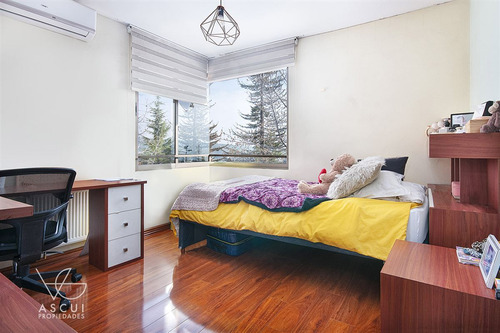 Casa San Carlos Apoquindo Condominio Seguro, 5 Dorm, 4 Baños