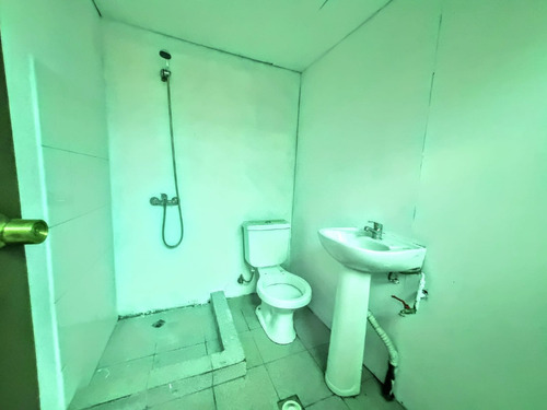 Real Oportunidad Inversión! 12 Dorm. 6 Baños, 3 Deptos Inter
