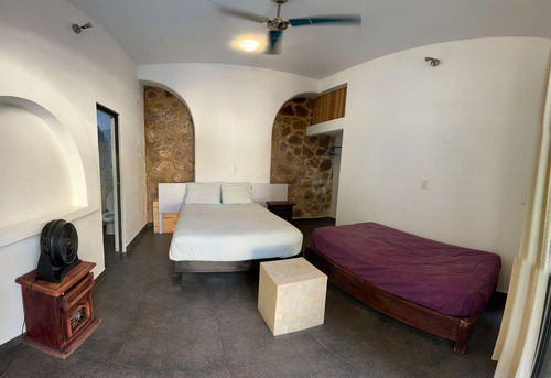 Casa Con Alberca En Privada Con Acceso Y Vista Al Lago De Tequesquitengo