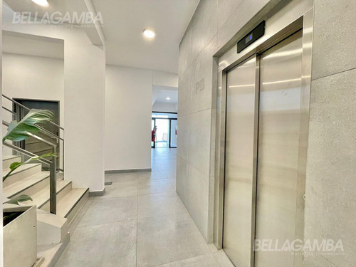 Departamento De 2 Ambientes A Estrenar Con Jardin Y Cochera