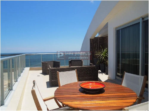 Apartamento En Venta, Mansa, Punta Del Este, 3 Dormitorios.- Ref: 7376