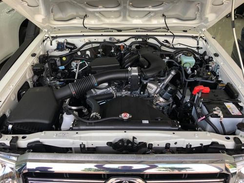 Imagen 12 de 13 de Toyota Macho Lc76 Land Cruiser 2023