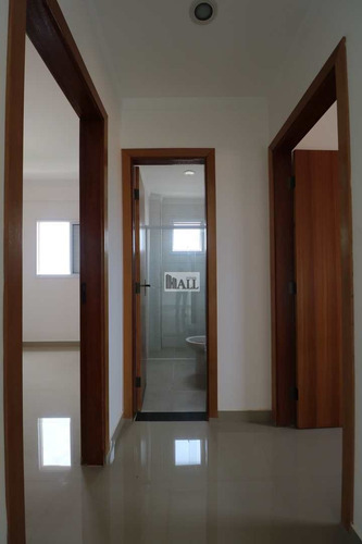 Apartamento À Venda No Parque Industrial Com 2 Quartos, 2 Vagas - V8067
