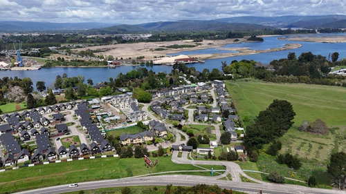 Casa De 160m2, 4d 4b, 2 Pisos, Condominio El Bayo, Valdivia