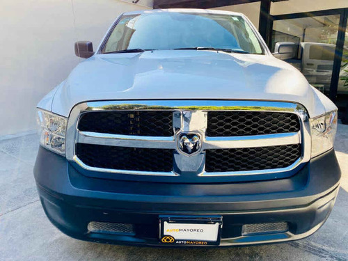 Imagen 2 de 10 de Ram Ram 2500 2019 4p Crew Cab Slt Trabajo 4x2 V8 6at