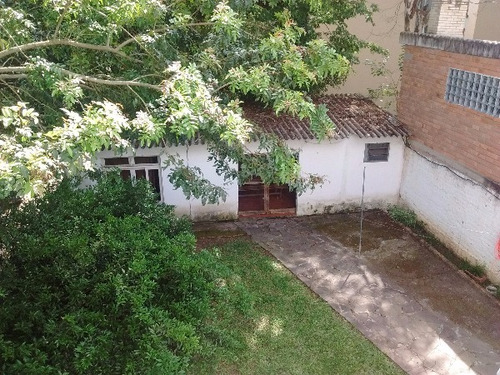 Casa Em Cavalhada Com 3 Dormitórios - Mi17164