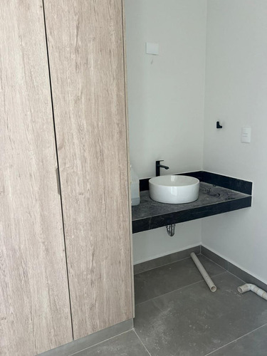 Townhouse En Venta De 2 Habitaciones Con Roof Top En Montebello