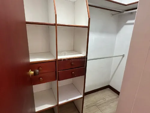 Apartamento En Venta En Conquistadores. Cod V776097