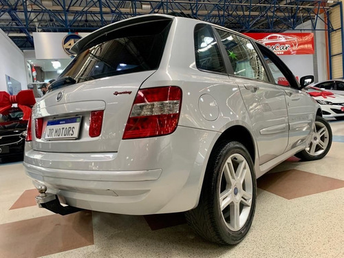 Imagem 3 de 11 de Fiat Stilo 1.8 Mpi Sporting 8v