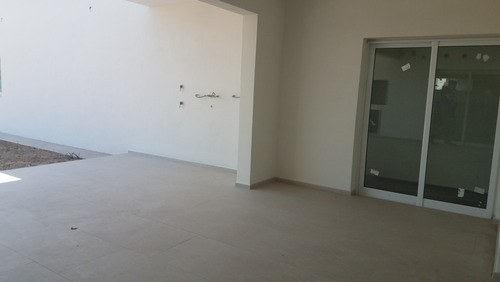 Imagen 19 de 30 de Greenville, Casa En Venta De 3 Dormitorios, 3 Baños, A Estrenar. Seguridad 24 Hs