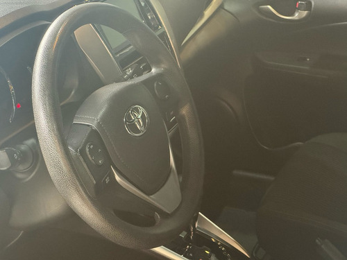 Toyota Yaris 1.3 16V FLEX XL PLUS TECH MULTIDRIVE