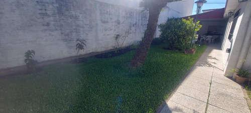 Casa En Venta En Lujan Centro