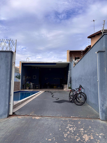 Edícula Com Piscina ,2 Banheiros E Área De Churrasqueira