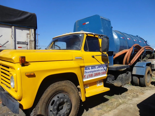 Caminhão Limpa Fossa Com Motor Seminovo De Mercedes 1518