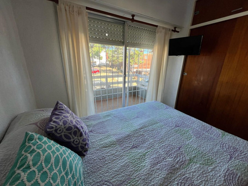 Magnifico Departamento Tres Ambientes Con Cochera Y Gas Natural A Metros Del Mar En Venta En Villa Gesell