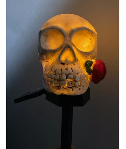 Lámpara Recargable Solar Diseño Halloween Con Estaca Jardin Calavera Con Flor
