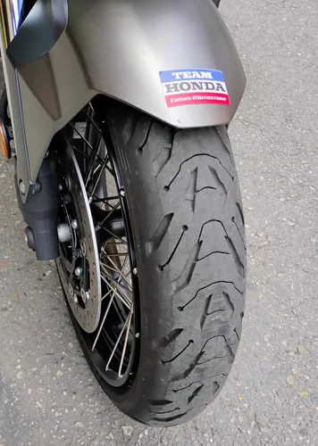 Honda X-adv 750cc.