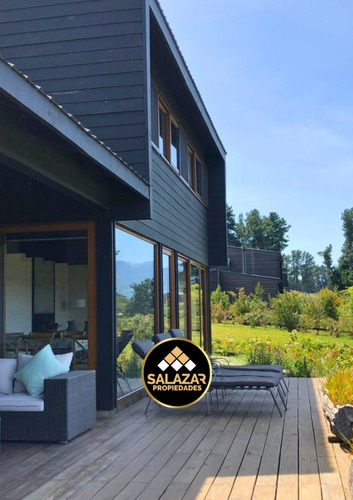 Casa En Venta En Panguipulli, Condominio Parque Obenque