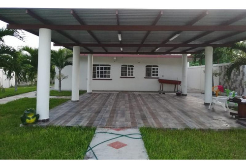 Renta Casa Con Alberca 1 Hab Col. Calzada Tuxpan Veracruz