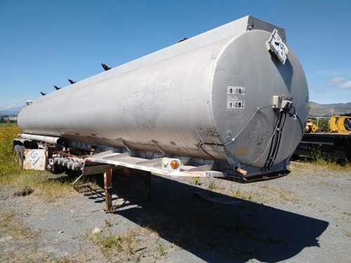 Imagen 3 de 13 de Tanque Semiremolque De Combustible Marca Custom Trailer Inc