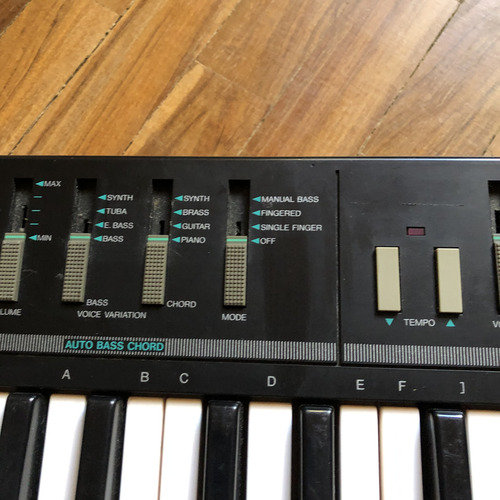 Yamaha Psr-12 Negro (Usado)