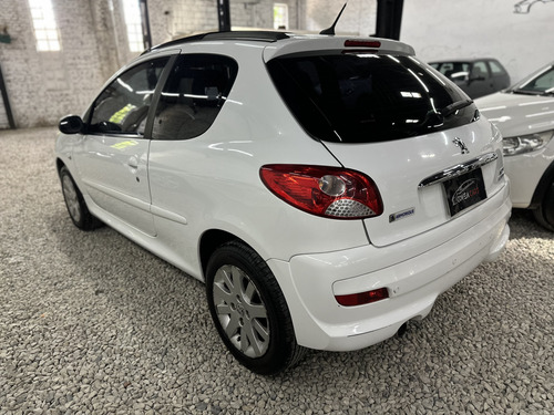 Peugeot 207 1.6 Feline 106cv