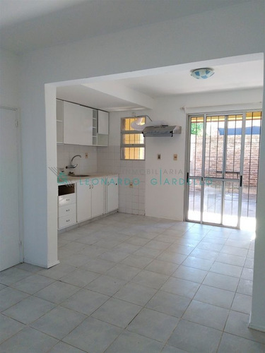 Imagen 7 de 20 de Carmelo | Vivienda A Metros De La Rambla