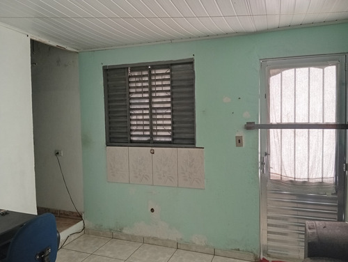 Vendo Sobrado Com 6 Cômodos