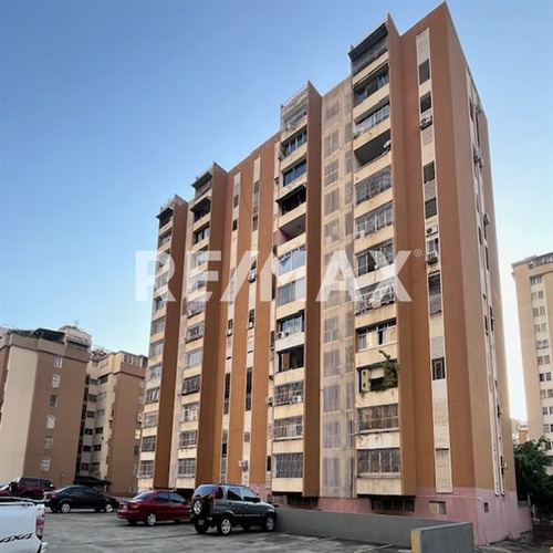  En Venta Acogedor Apartamento En La Urbina 75mts