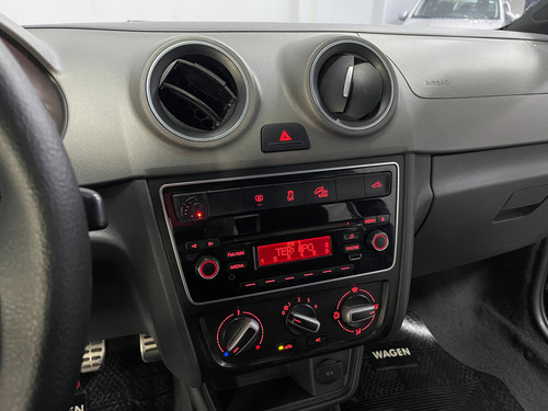 Volkswagen Saveiro 1.6 Cross Gp Cd 101cv Pack High