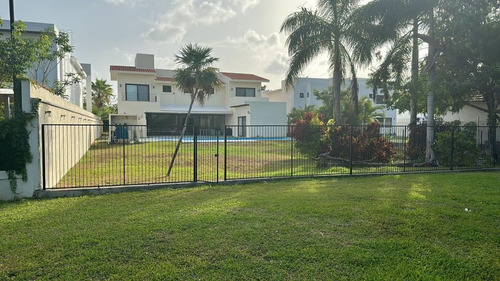 Casa En Venta En Lagos Del Sol En Cancun