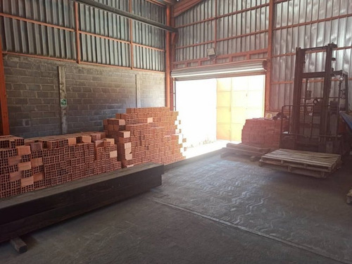 Imagen 3 de 3 de Yasmin Medina Alquila Galpón Zona Industrial Ii