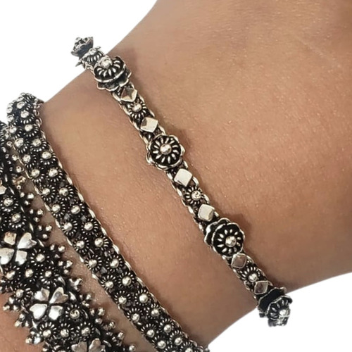 Pulseira Prata De Bali Pikun Com Rosinhas Em Relevo