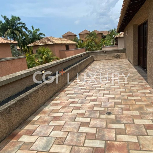 Cgi+ Luxury Vende Bella Casa En Morro Yacht Club