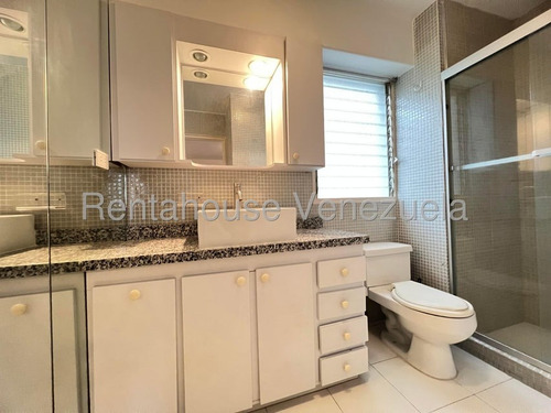 Apartamento En Alquiler En Clnas. De Bello Monte Con Impecable Vista Al Ávila
