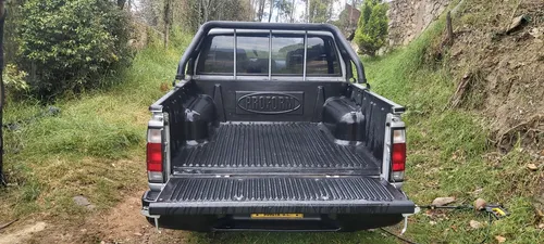 Nissan Frontier 2.5 Std D22 4x2