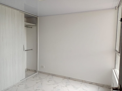 Apartamento En Arriendo Fontibon 303-110440