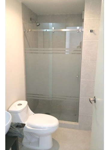 Imagen 2 de 10 de Puertas De Vidrio Templado