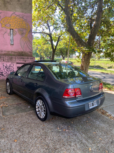Volkswagen Bora 1.8 Highline T 180cv Cuero