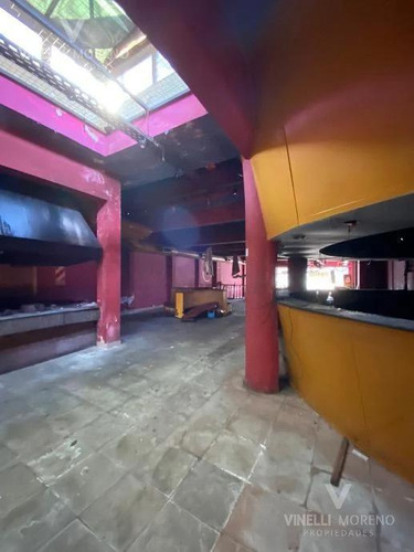 Local 1300 M2 Cubiertos 3 Meses De Gracia