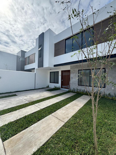 Casa En Venta Boca Del Rio, Veracruz Fraccionamiento Lomas Del Dorado