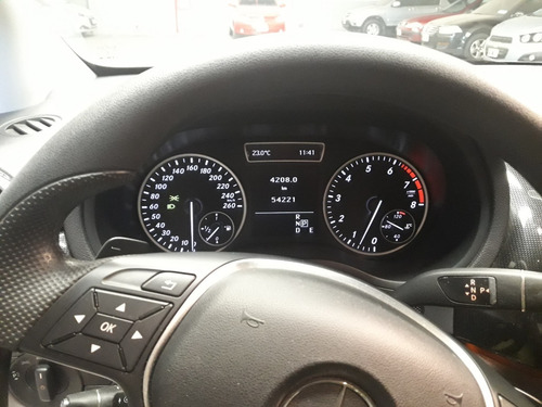 Mercedes Benz B200