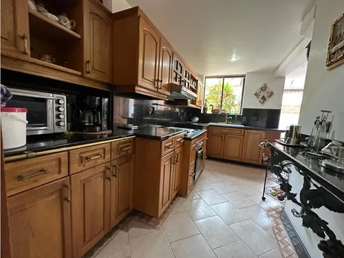 Excelente Casa Para La Venta, Sector Los Balsos, Poblado