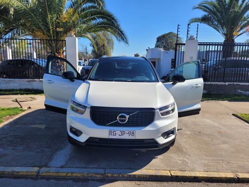 Volvo XC40 1.5 T5 R-Design Hybrid