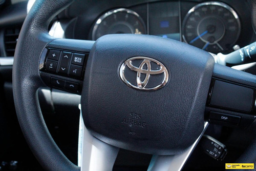 Toyota Fortuner 2.4 Sw4