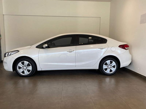 Imagen 7 de 14 de Kia Forte Lx T/m 4 Puertas