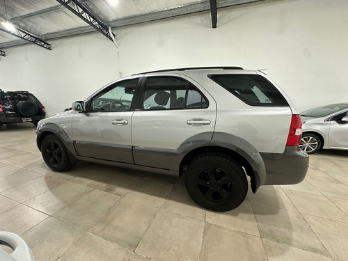 Kia Sorento 2.5 Crdi Ex 4x4 At 140cv