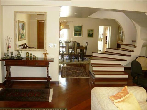 Casa 215m², 3 Dorm, 1 Suite, 2 Vagas - Ca1027